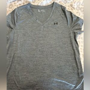 Under Armour Workout Shirt-Loose Fit
